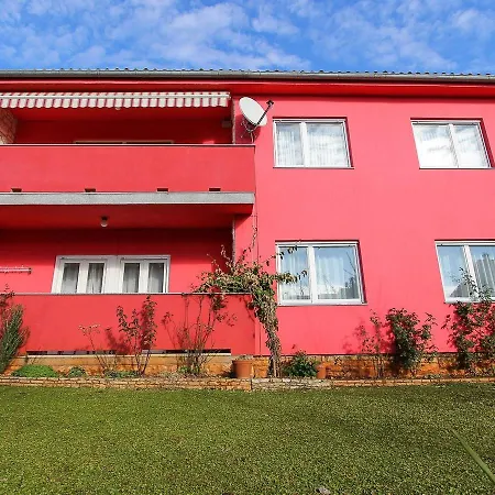 Apartment Radmila Medulin